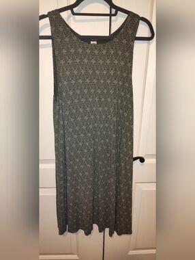 Old Navy Green and Ivory Patterned Midi Dress